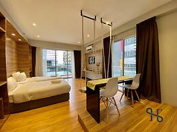 Homesuite' Home at Aeropod SOVO