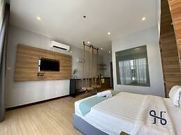 Homesuite' Home at Aeropod SOVO