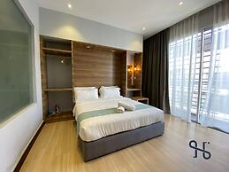 Homesuite' Home at Aeropod SOVO