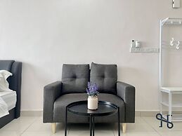 Homesuite' Home at Aeropod SOVO