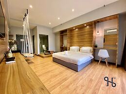 Homesuite' Home at Aeropod SOVO