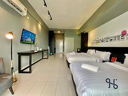 Homesuite' Home at Aeropod SOVO