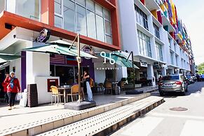 Homesuite' Home at Aeropod SOVO