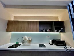 Homesuite' Home at Aeropod SOVO