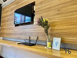 Homesuite' Home at Aeropod SOVO