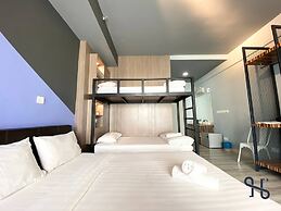 Homesuite' Home at Aeropod SOVO