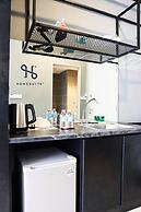 Homesuite' Home at Aeropod SOVO