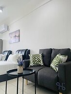 Homesuite' Home at Aeropod SOVO