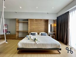 Homesuite' Home at Aeropod SOVO