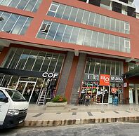 Homesuite' Home at Aeropod SOVO