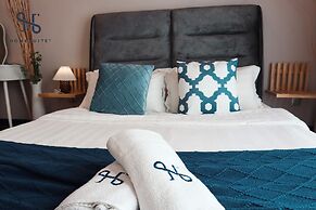 Homesuite' Home at The Loft Imago