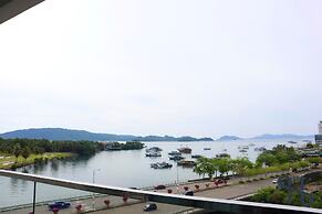 Homesuite' Home at The Loft Imago