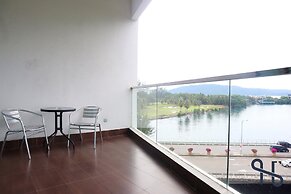 Homesuite' Home at The Loft Imago