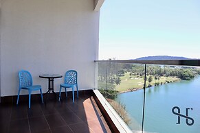 Homesuite' Home at The Loft Imago