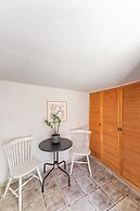 Rania Apartments Sea View