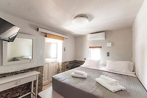 Rania Apartments Sea View