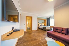 Premier Nergis Beach