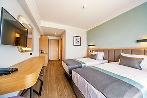 Premier Nergis Beach