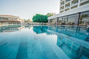 Premier Nergis Beach