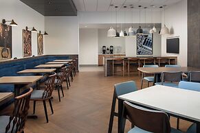 Fairfield Inn & Suites by Marriott Nashville near Vanderbilt