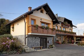 Tourist Farm Skrbina