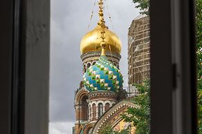 Cozy Place on the Griboyedov Canal 2b