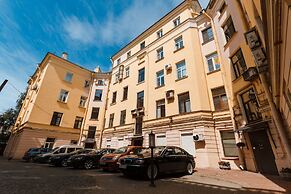 Cozy Place on the Griboyedov Canal 2b