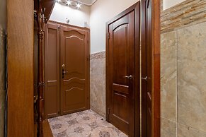 Cozy Place on the Griboyedov Canal 2b