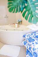 Ocean Front Property - Villa 3 Aruba with Hot Tub