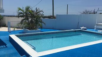 Ocean Front Property - Villa 4 Aruba w pool view