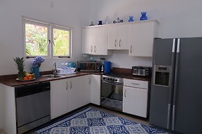 Ocean Front Villa in Aruba - Stunning Full House