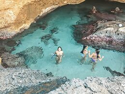 Ocean Front Villa in Aruba - Stunning Full House