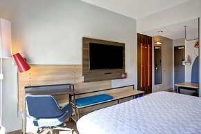 Tru By Hilton Monroe