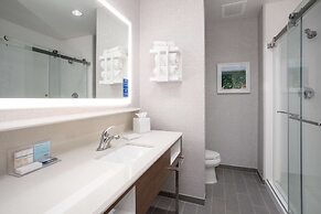 Hampton Inn & Suites Watsonville