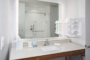 Hampton Inn & Suites Watsonville