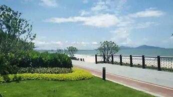 Yi Shu Jing Pin Holiday Hotel