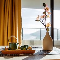 Yi Shu Jing Pin Holiday Hotel