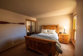 3br Sleeps 9! Walk To Slopes & Mountain View 3 Bedroom Condo - No Clea
