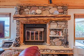 3br Sleeps 9! Walk To Slopes & Mountain View 3 Bedroom Condo - No Clea