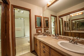 3br Sleeps 9! Walk To Slopes & Mountain View 3 Bedroom Condo - No Clea