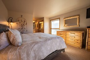 3br Sleeps 9! Walk To Slopes & Mountain View 3 Bedroom Condo - No Clea