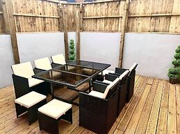 Victory Luxury Hot Tub House