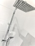 Victory Luxury Hot Tub House