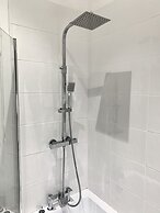 Victory Luxury Hot Tub House