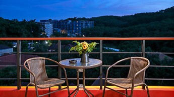 Nai Harn Condominium