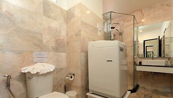 Nai Harn Condominium