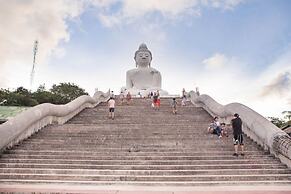 Nai Harn Condominium