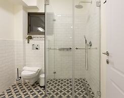 AirTLV Sirkin Apartment