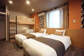 WIRES HOTEL James zaka