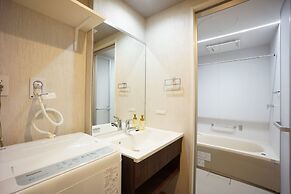 WIRES HOTEL James zaka